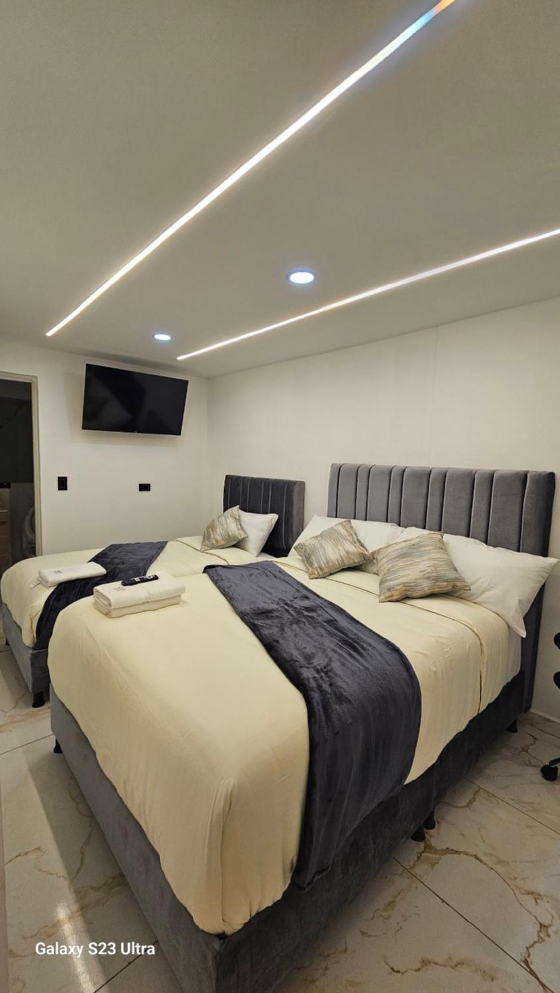 Hotel West Inn Bogotá Extérieur photo
