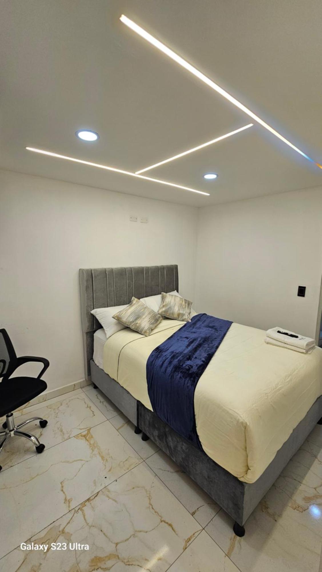 Hotel West Inn Bogotá Extérieur photo