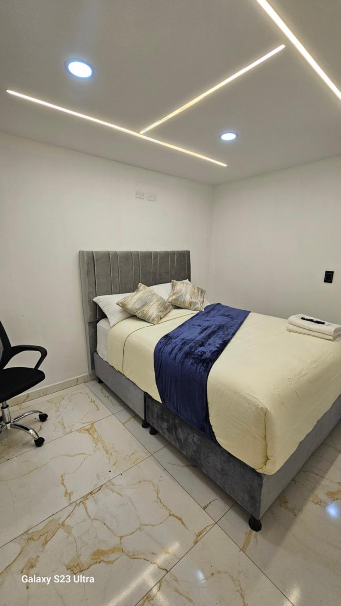 Hotel West Inn Bogotá Extérieur photo